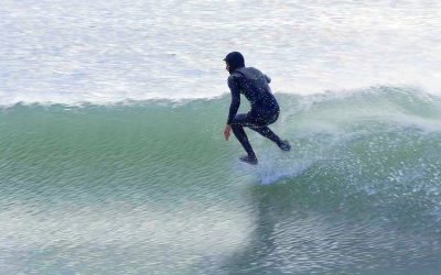 Surfing – With No Surfboard (Absolutely Stunning)